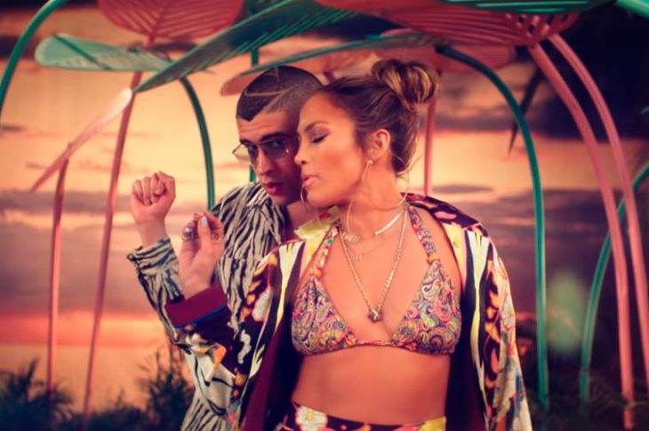 Jennifer López y Bad Bunny estrenan su video “Te gusté”