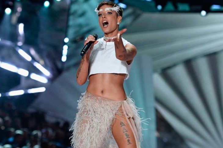 Halsey critica a la marca Victoria’s Secret