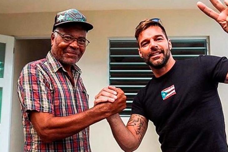 Ricky Martin entrega casas a afectados en Puerto Rico
