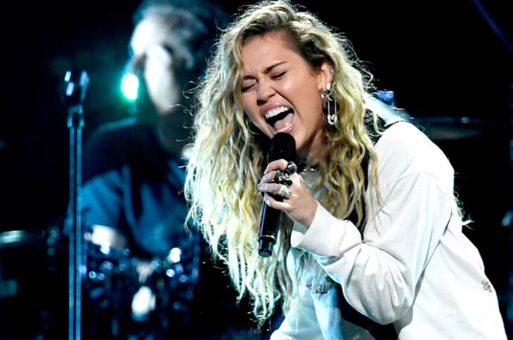 Miley Cyrus confirma que no está embarazada