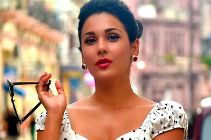 Camila Arteche para el tráfico de La Habana