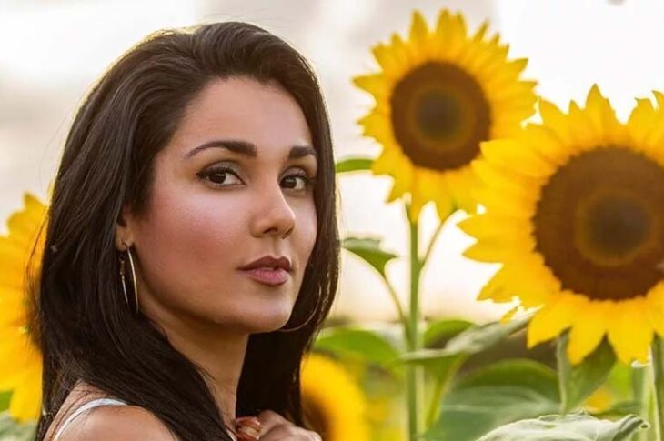 El posado de la actriz cubana Camila Arteche