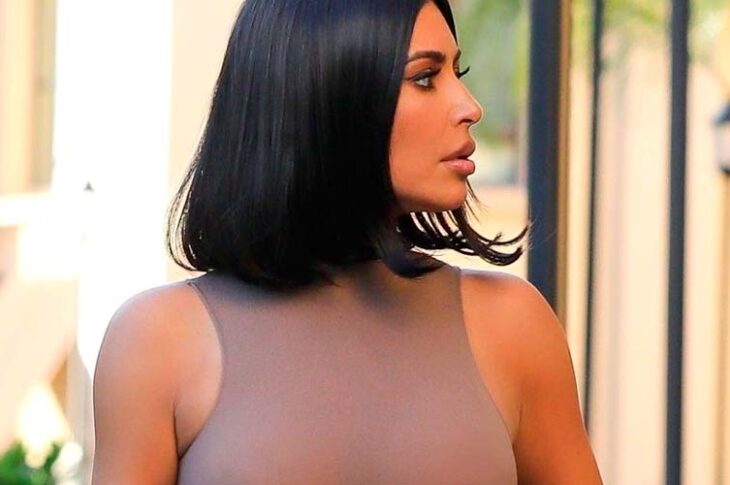 Kim Kardashian es sexy hasta en la gasolinera