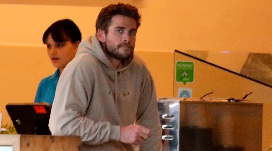 Así de triste se ve Liam Hemsworth