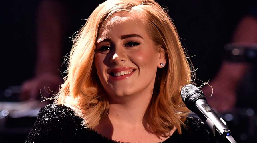 Adele reaparece después de su divorcio