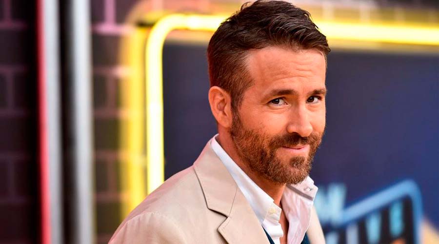 Ryan Reynolds habla de Michael Bay