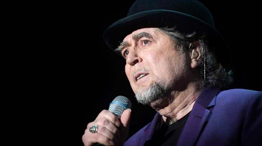 Joaquín Sabina se cayó en el escenario