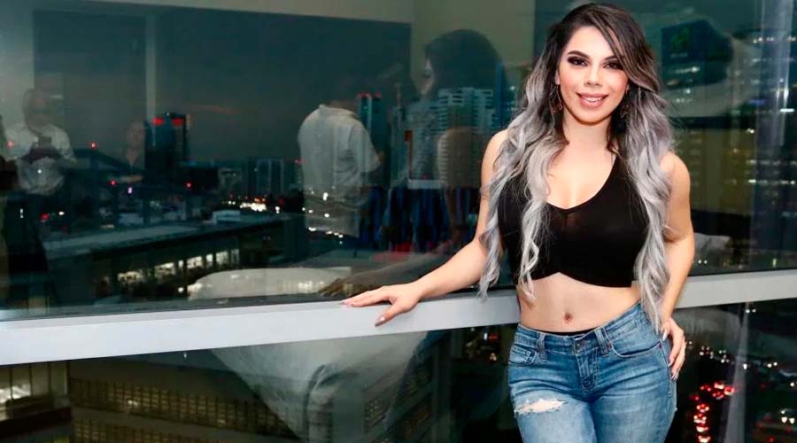 Lizbeth Rodríguez y Kimberly Loaiza pelean