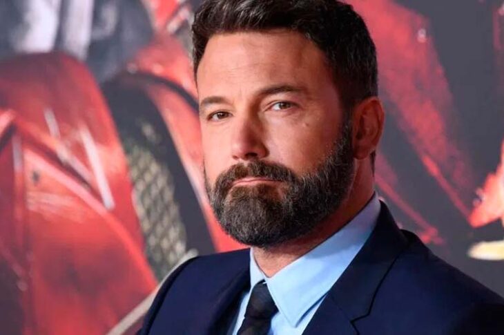 Ben Affleck invita a todos a jugar poker