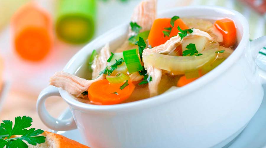 ¿Cuál es la mejor parte del pollo para hacer el caldo?