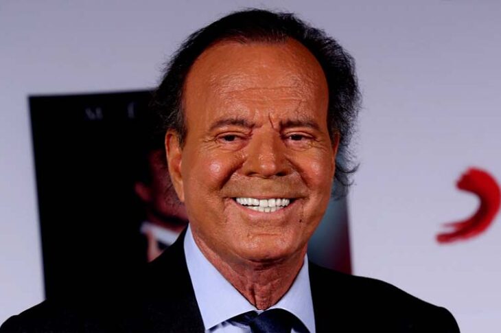 Julio Iglesias conoció hace poco a su nuera y a sus nietos