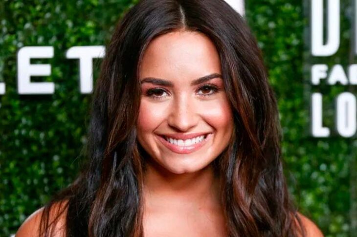 Demi Lovato se compromete a matrimonio