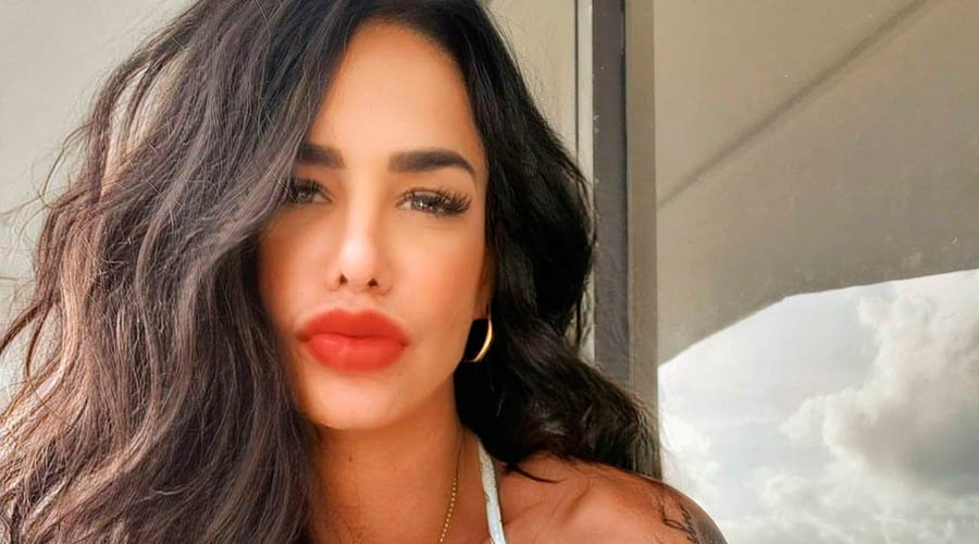 Lis Vega bailando con estilo cubano