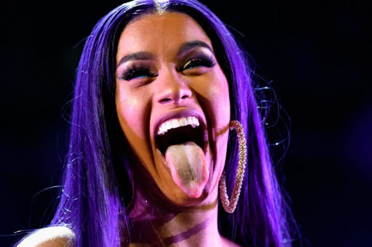 Cardi B presume nuevos anillos de diamantes