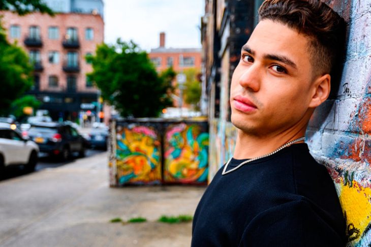 Toly Rod presenta vídeo musical de "Bikini"