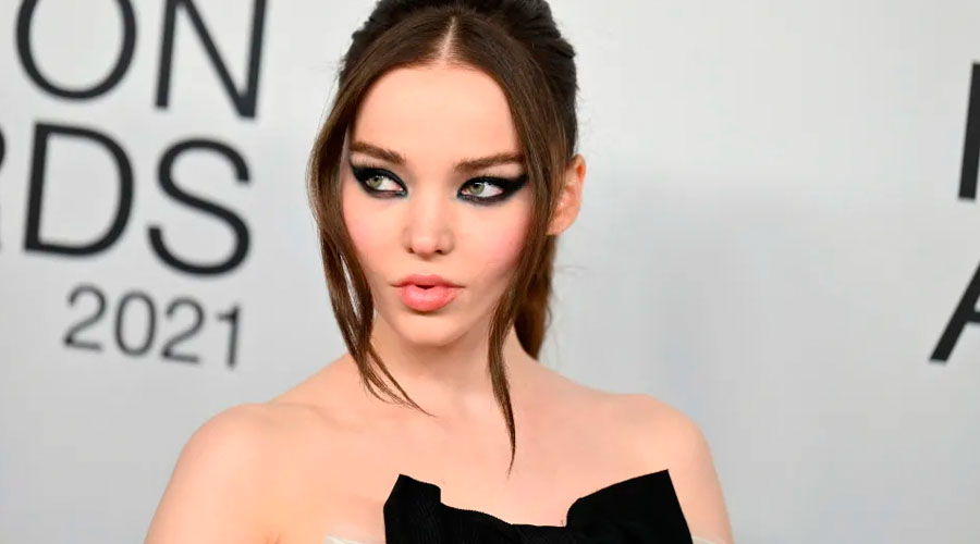 Dove Cameron, estrena un nuevo video musical candente