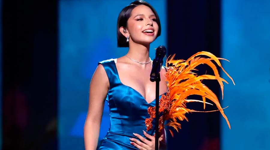 Ángela Aguilar podría estar teniendo un noviazgo