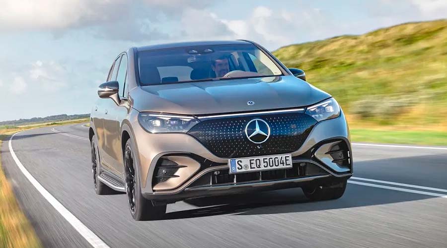 ¿Mercedes-Benz EQE 2023 mejor que un Tesla?