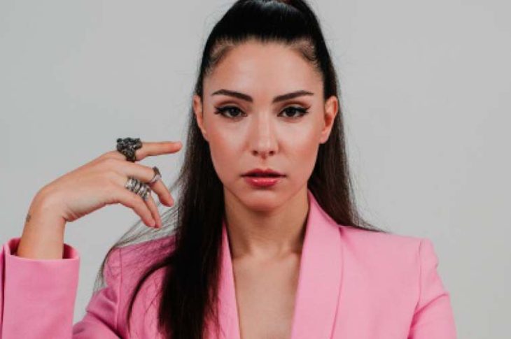 La cantautora Farga estrena su primer EP: ORIGEN