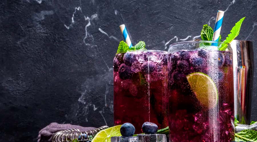 Cuida tus riñones con esta deliciosa limonada de arándanos