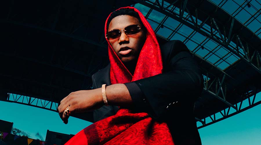 Moffa lanza su álbum debut "PLAYGROUND"