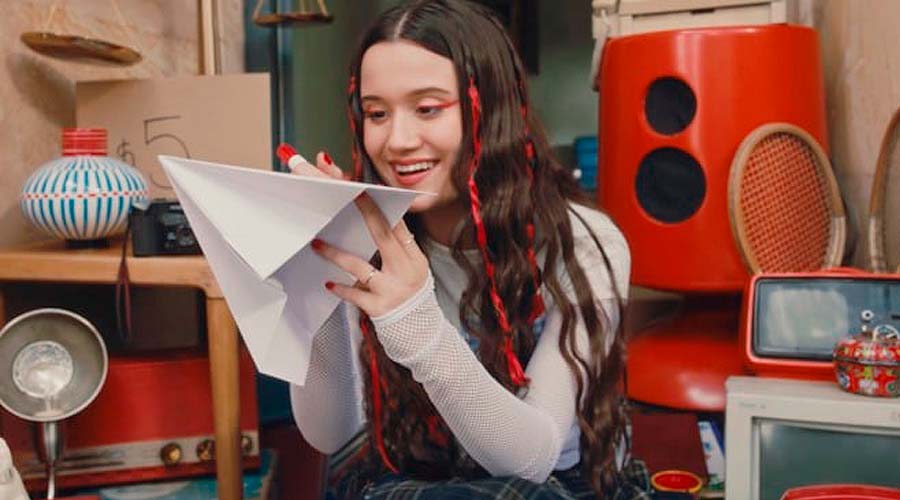 JOAQUINA lanza el video oficial de “CARTA A (MI)”