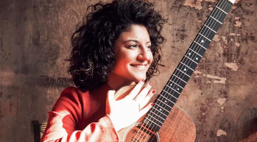 Abi Gale presenta su primer EP "Life"