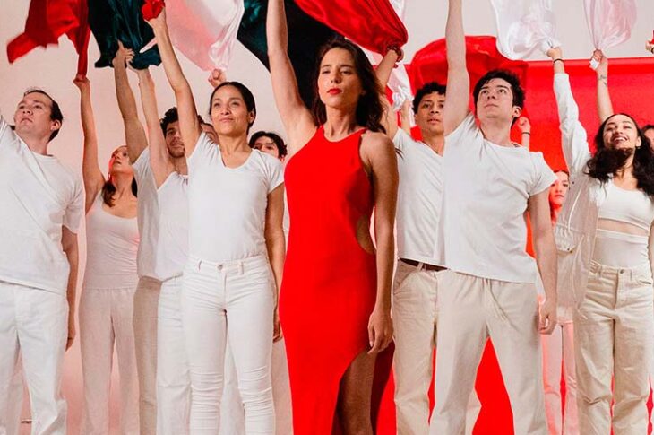 Majo Aguilar presenta "PIEL AZTECA" un poderoso himno