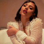 Soley se reinventa y estrena “LECCIÓN”