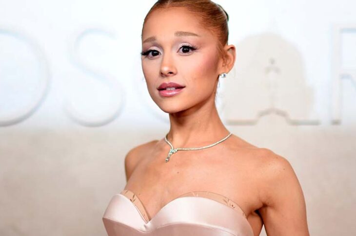 Ariana Grande está de luto tras el fallecimiento de su abuela