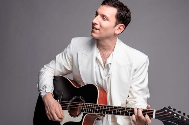 Franno, el doctor que quiere curar con música