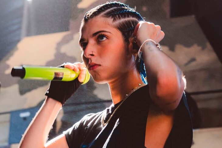 Iza M enciende el Baja Beach con su presentación musical