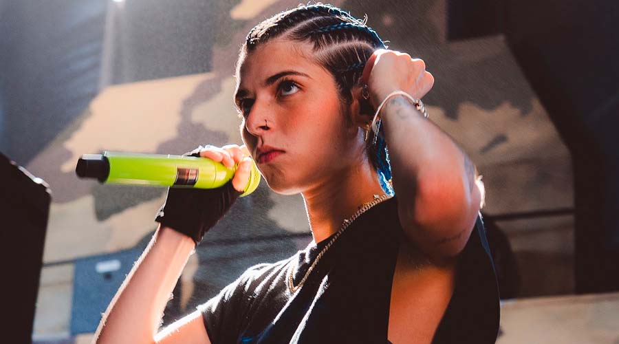 Iza M enciende el Baja Beach con su presentación musical