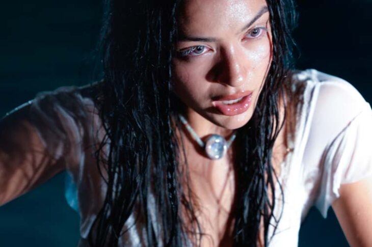 RIZA lanza su nuevo sencillo “LA SIRENA”