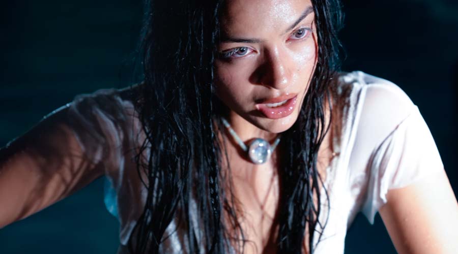 RIZA lanza su nuevo sencillo “LA SIRENA” 