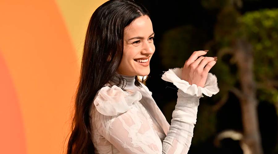 Rosalía lanzó “Berghain”, el primer tema de Lux