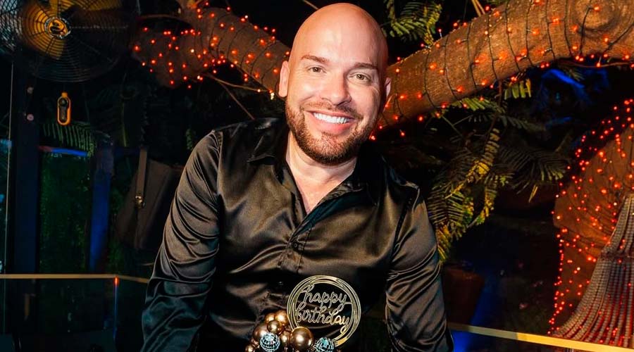 Maykel Pérez celebra su cumpleaños más alegre que nunca