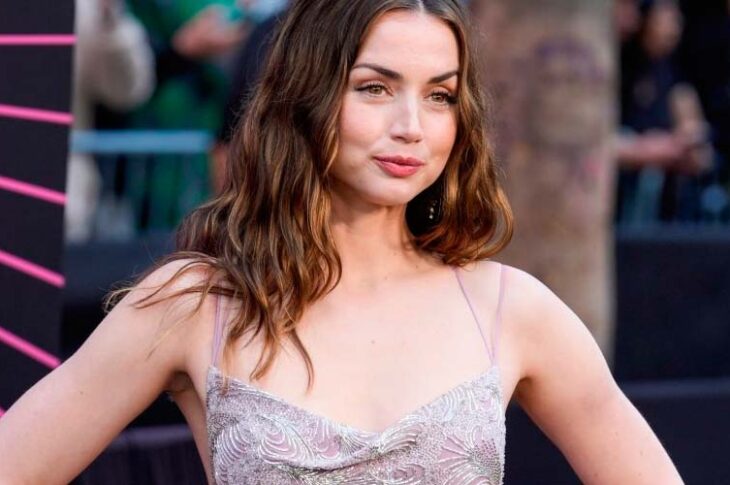 Ana de Armas terminó con Tom Cruise por sentirse “incómoda”