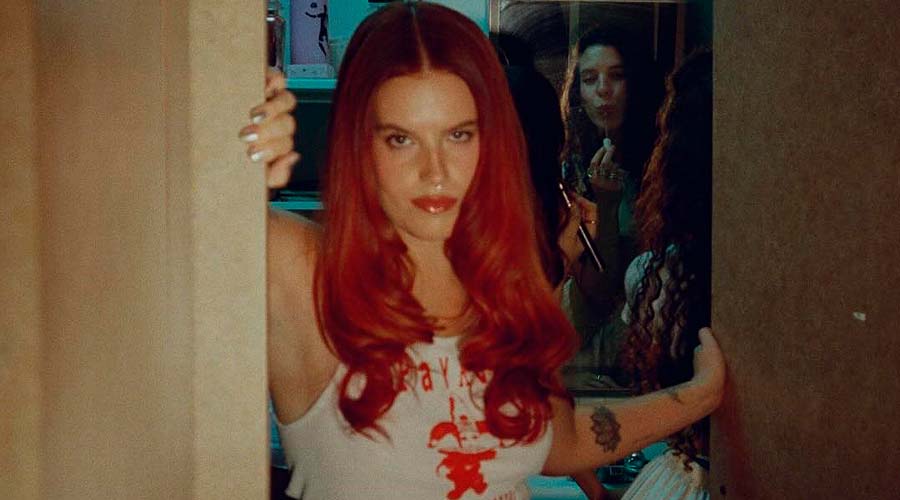 Nic lanza un nuevo sencillo conmovedor “(feliz por ti)”