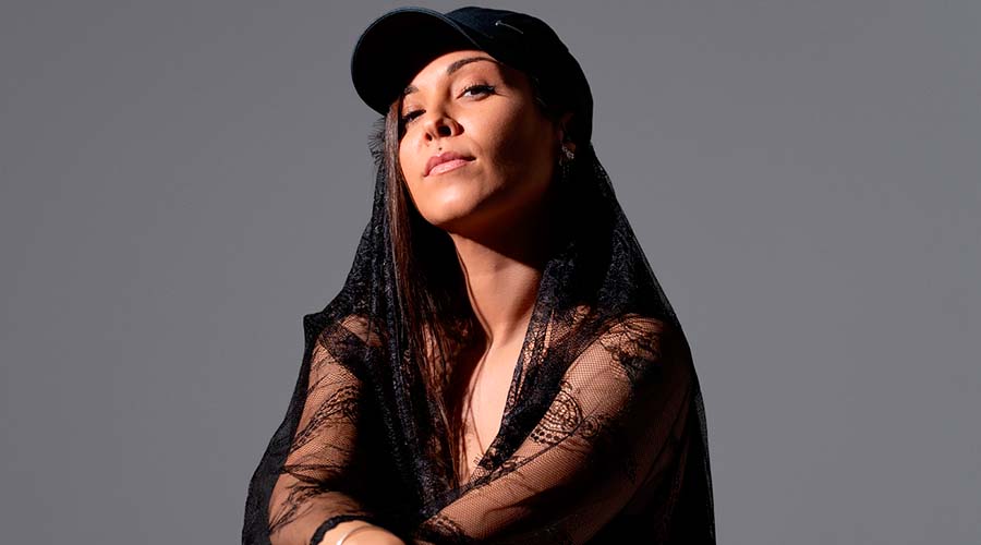 Alba Cantos presenta el videoclip LA ESTRELLA