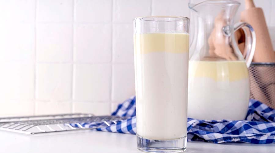 Una niña de California a punto de morir tras beber leche cruda