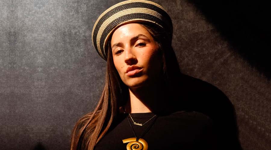 ARIA VEGA cierra la semana con “COMPA COLETO (UY_COMO)”