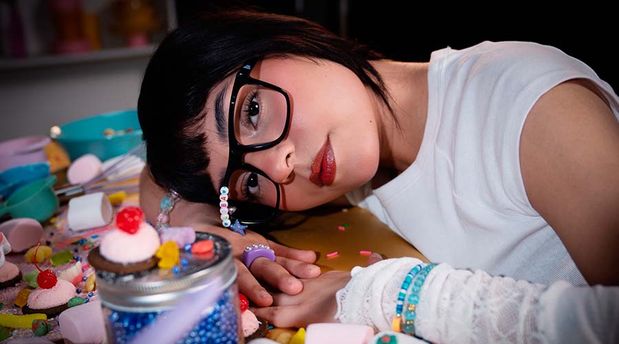 Emi Blue estrena el videoclip de “Loba” superando 14 millones de streams